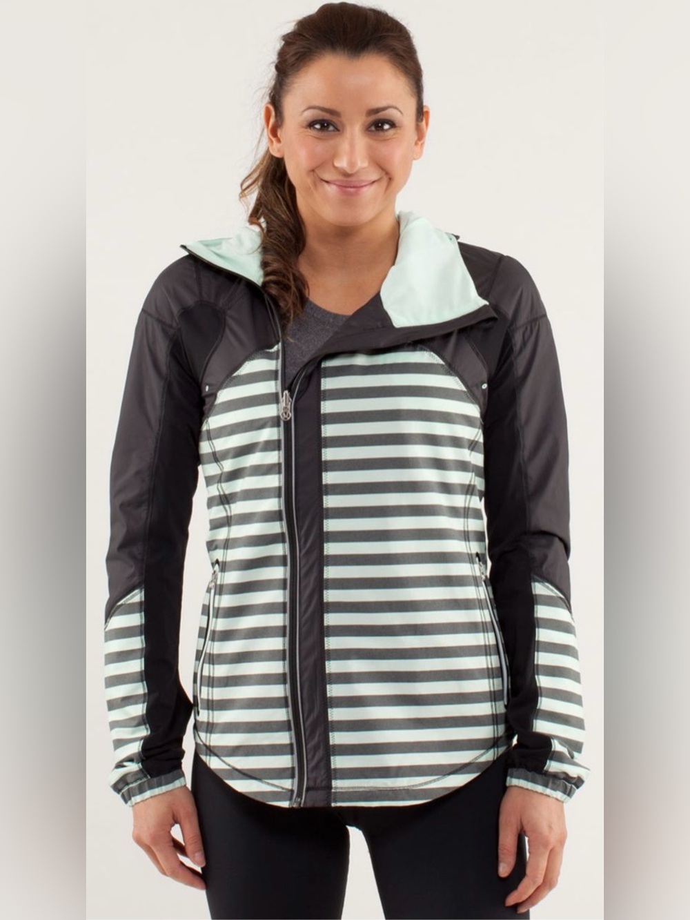 Lululemon Run Get Up And Glow Jacket Reflective Sea Stripe Mint Moment